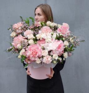 «Восхитительный микс из крупных роз»